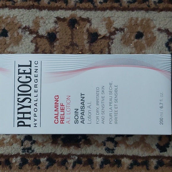 FREE SAMPLE! Avon BUNDLE Physiogel Daily Moisture Therapy Cleanser & A.I Lotion - Picture 9 of 14